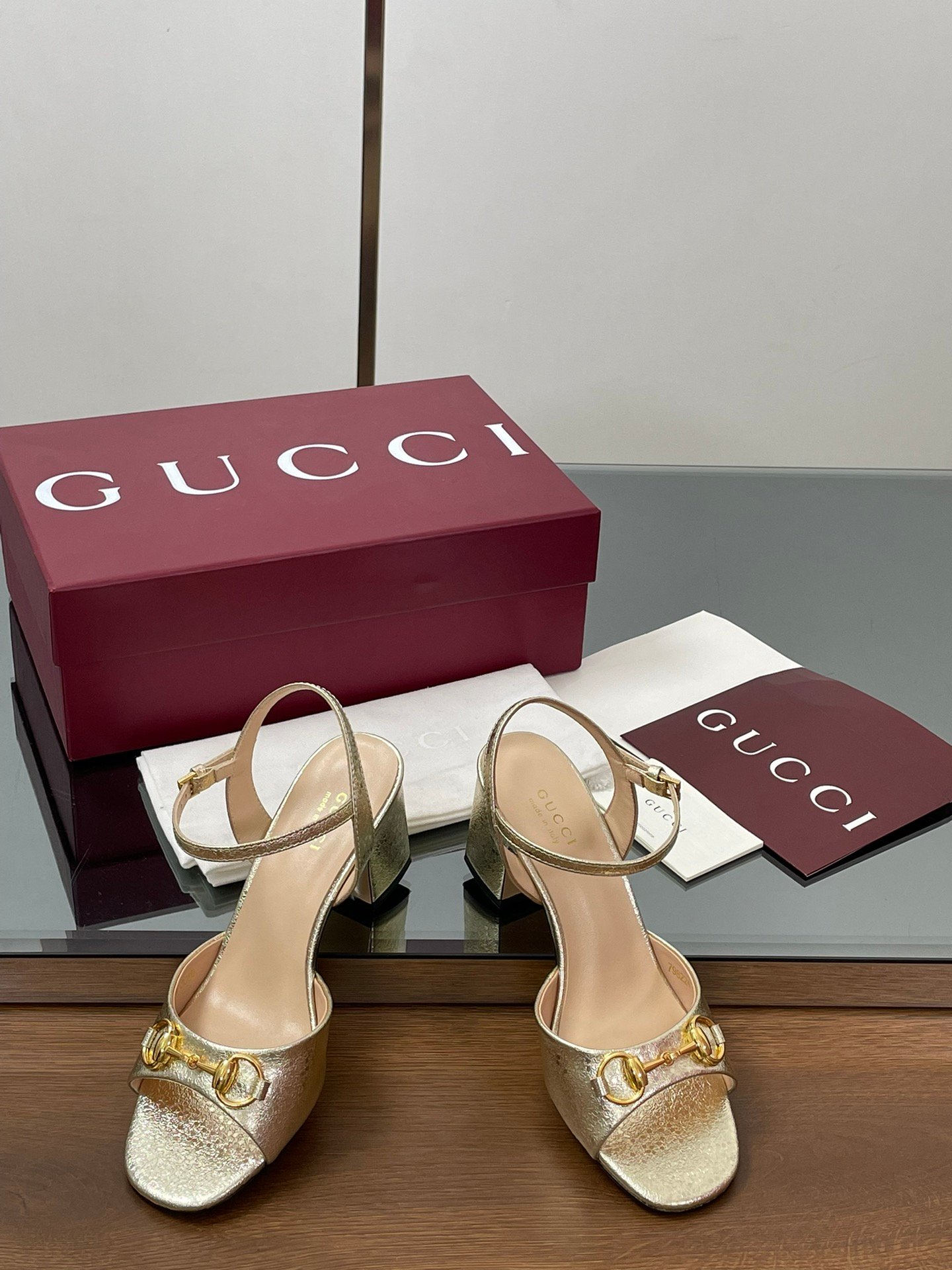 CUCCI WOMEN