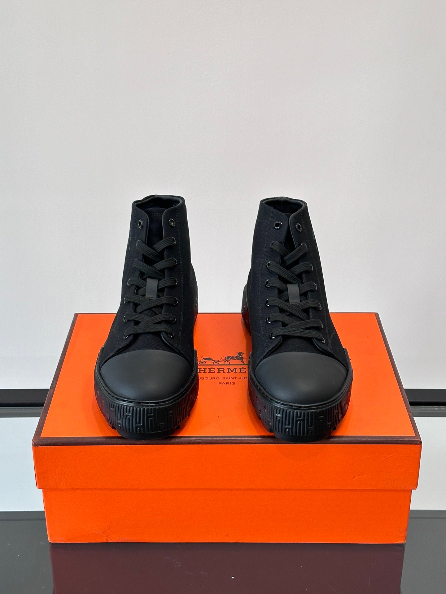 HERMES Man - Image 3