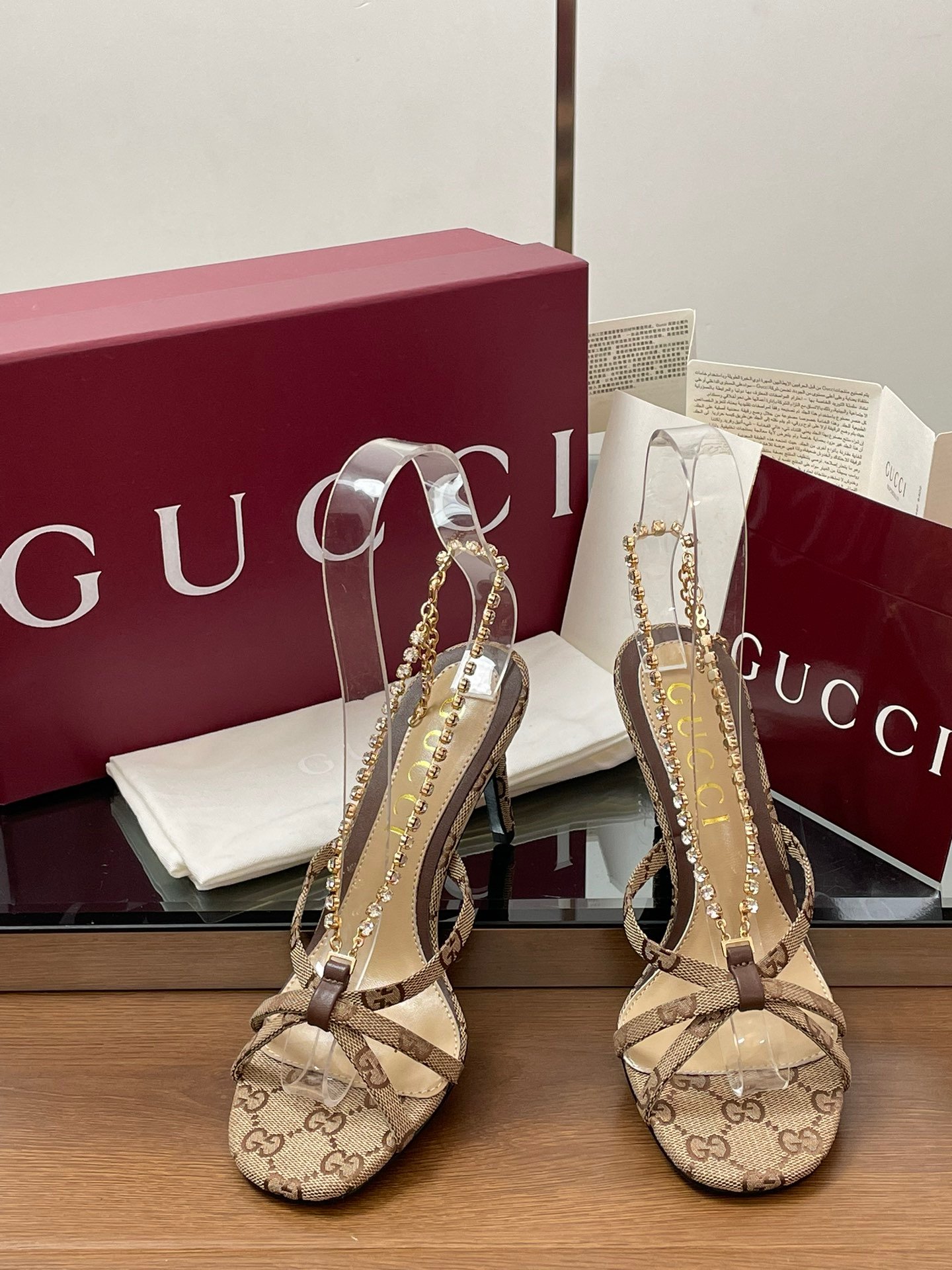 CUCCI WOMEN
