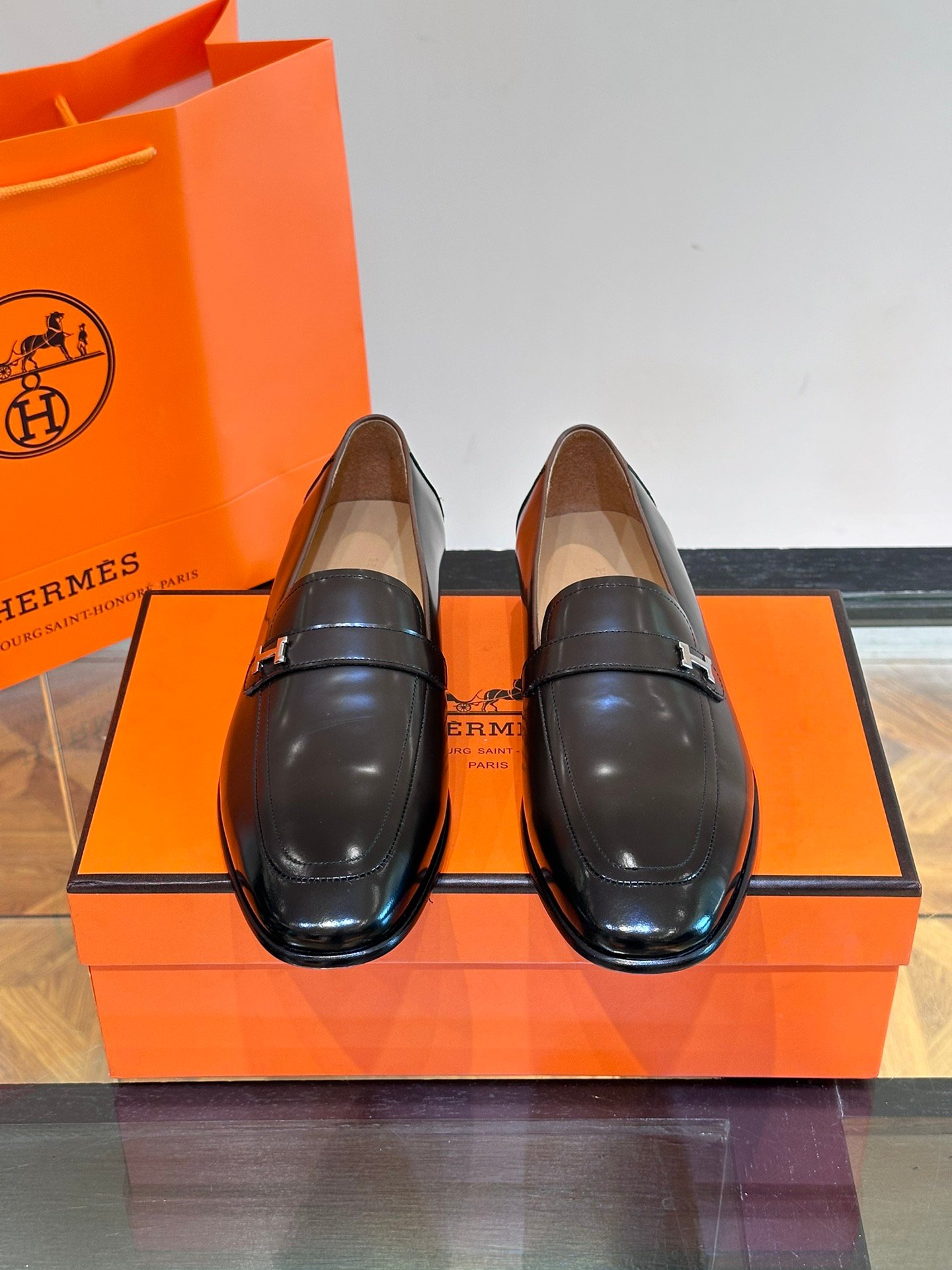 HERMES Man - Image 3