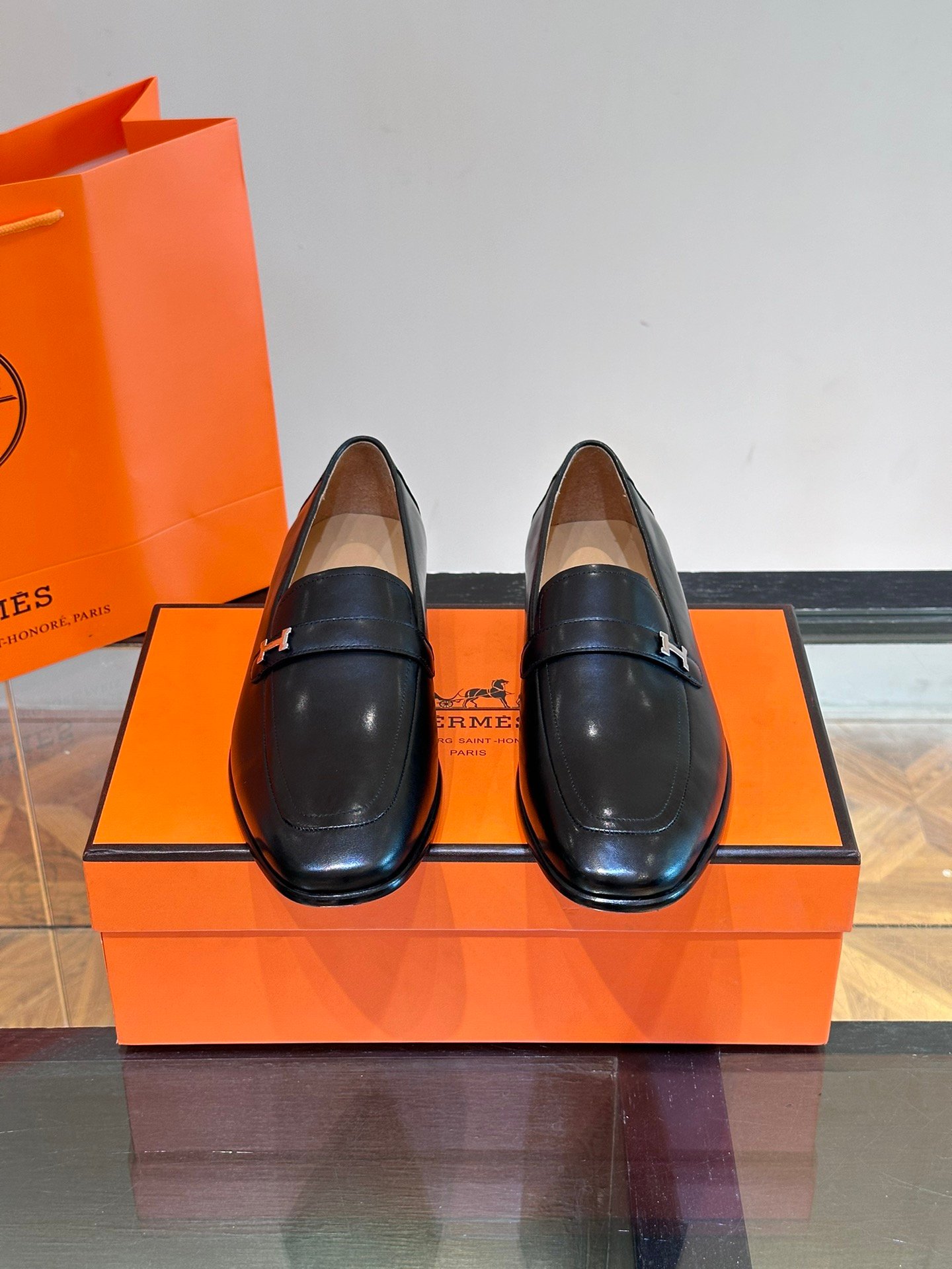 HERMES Man - Image 3