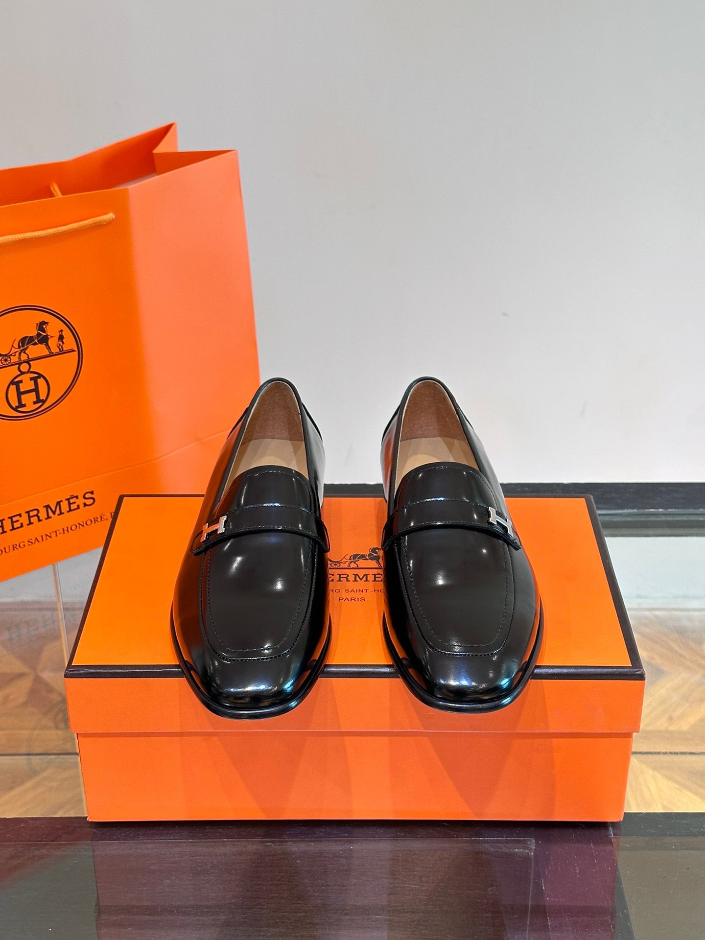 HERMES Man - Image 3