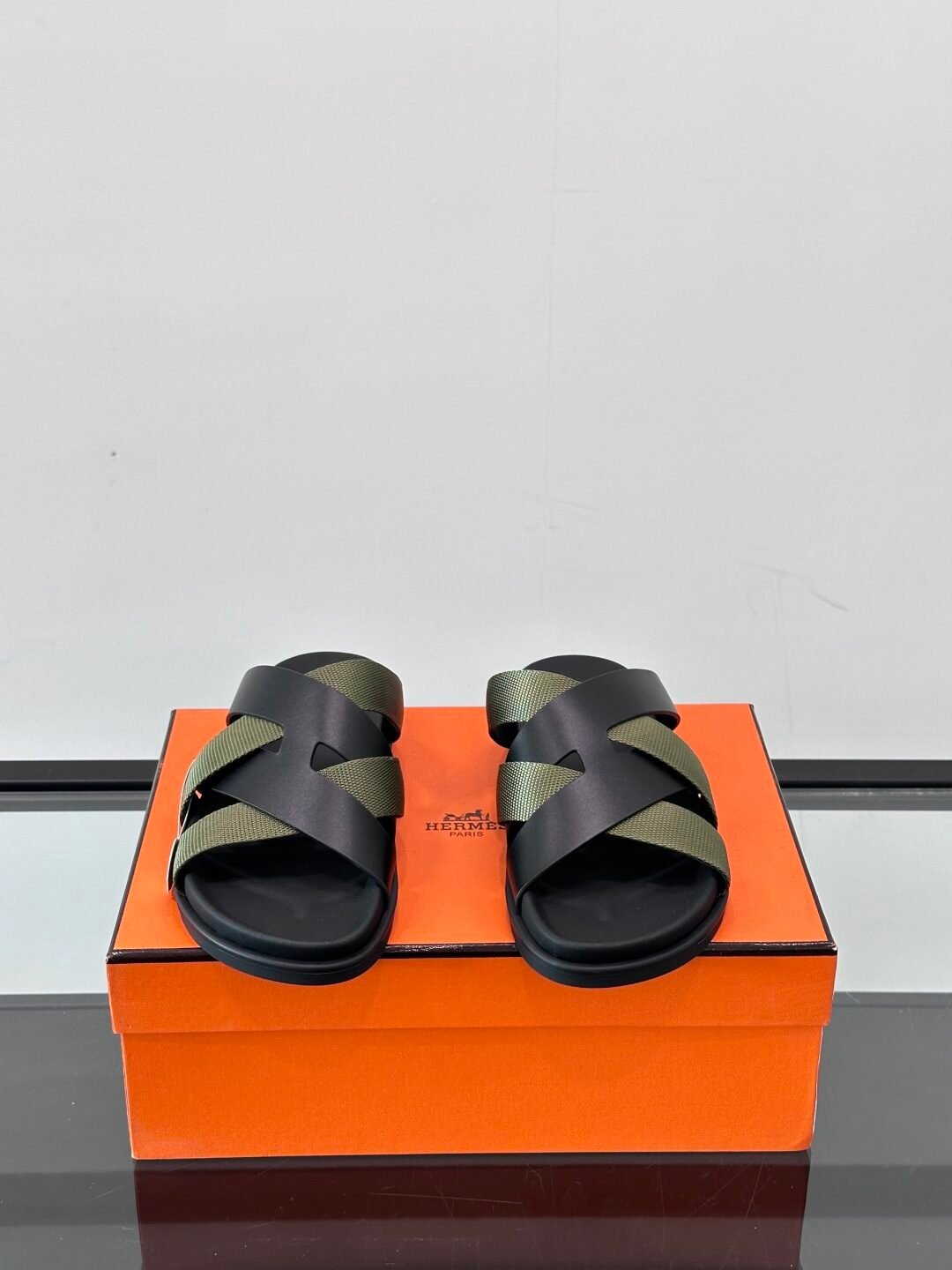 HERMES Man - Image 3