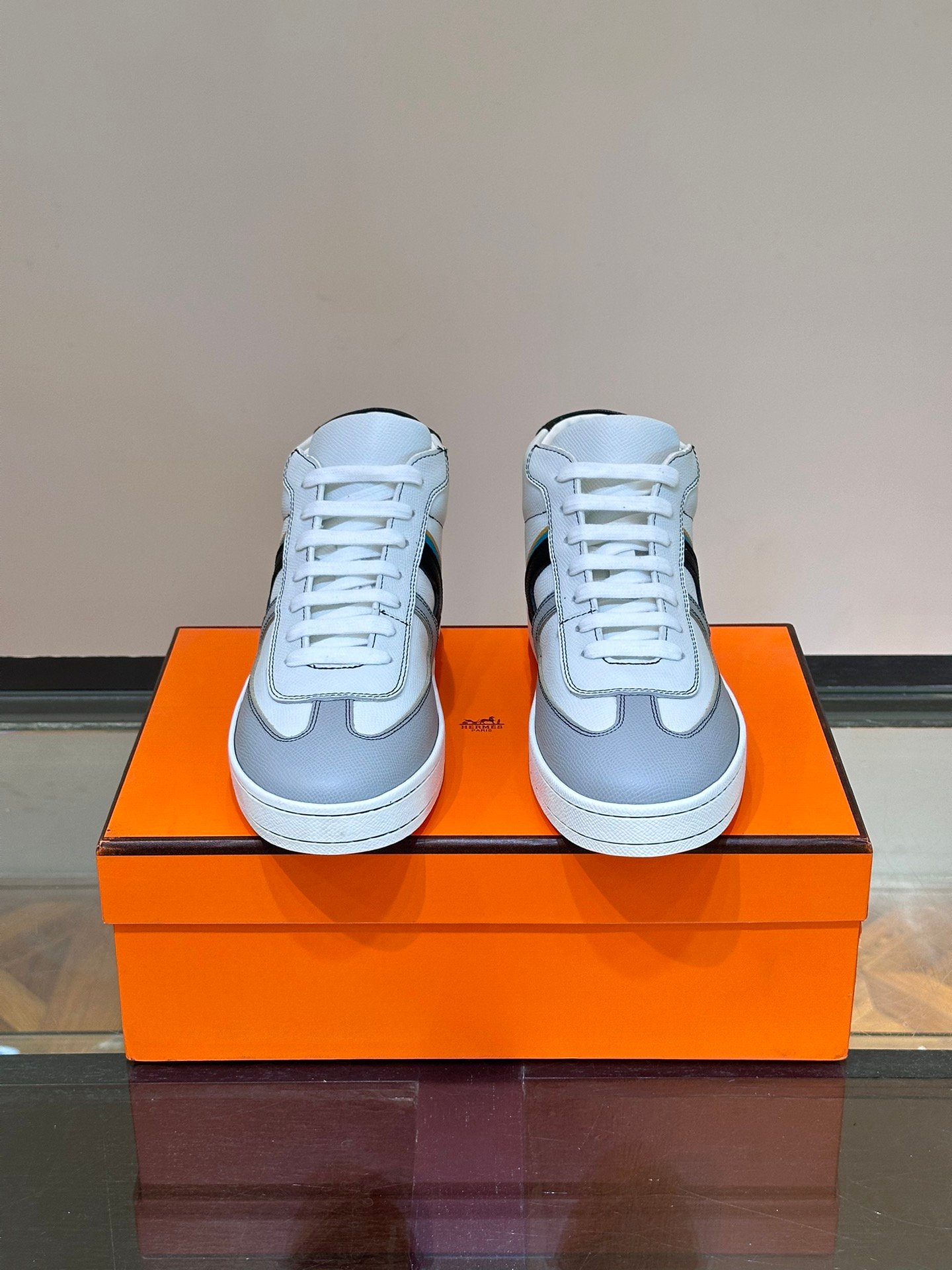 HERMES Man - Image 3