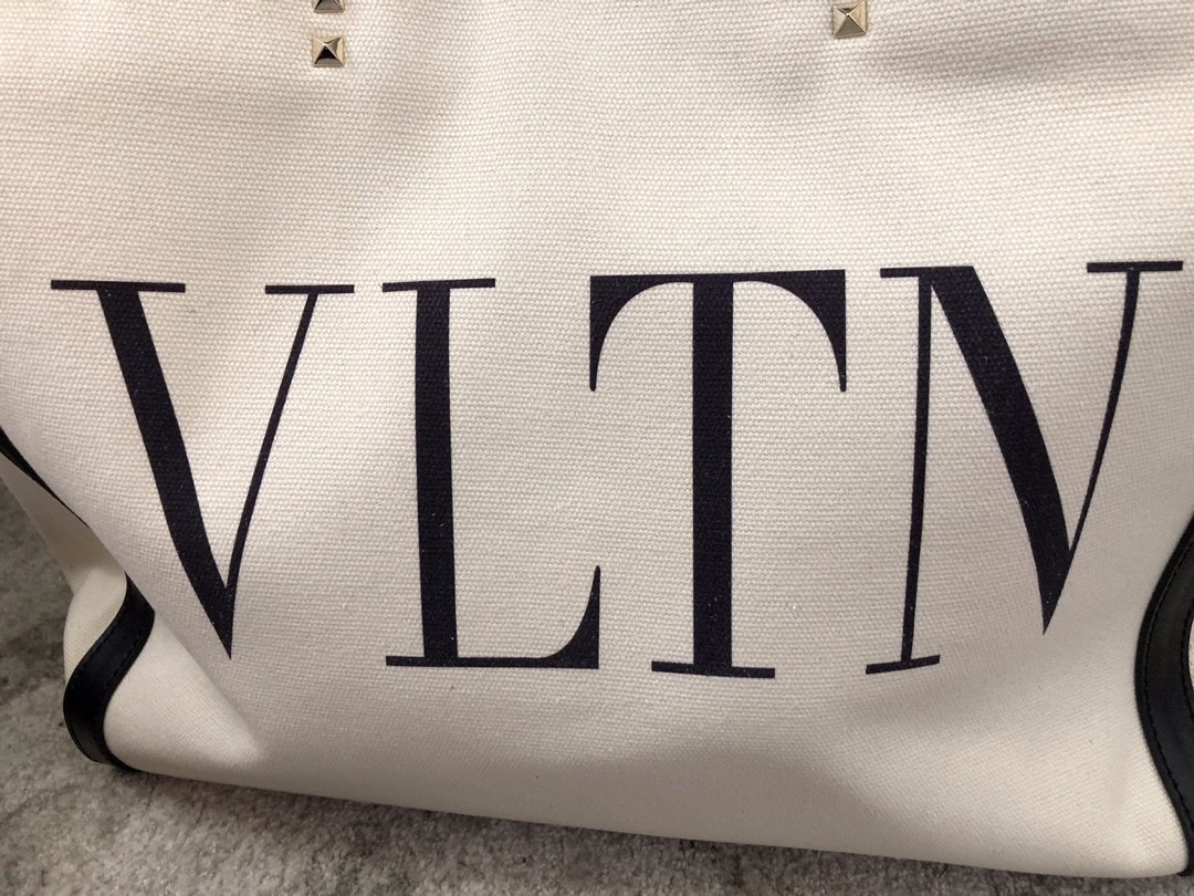 Valentino Bag - Image 7