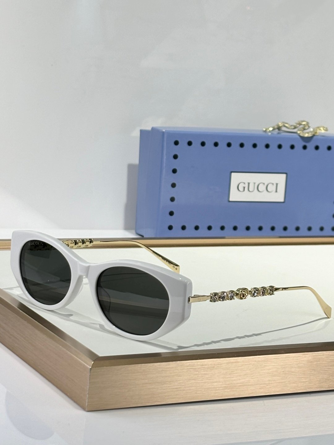 GUCCI