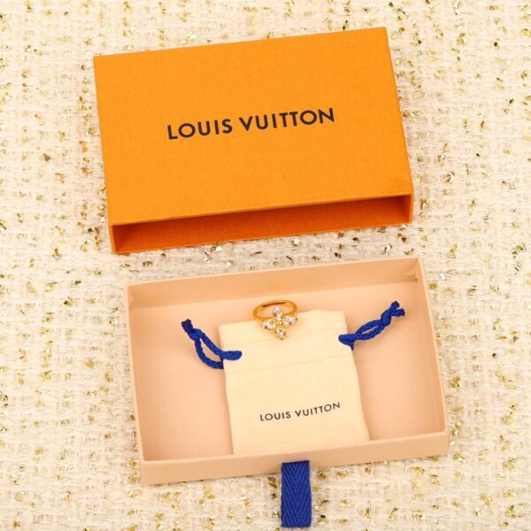 LV - Image 3