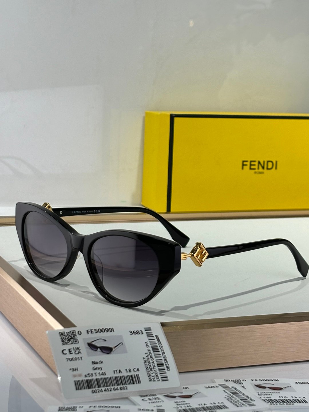 FENDI - Image 4