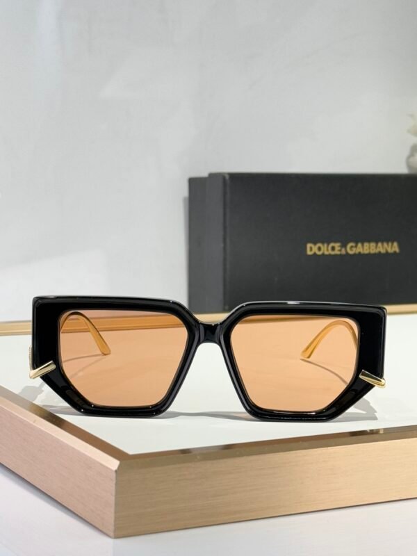 D&G - Image 4