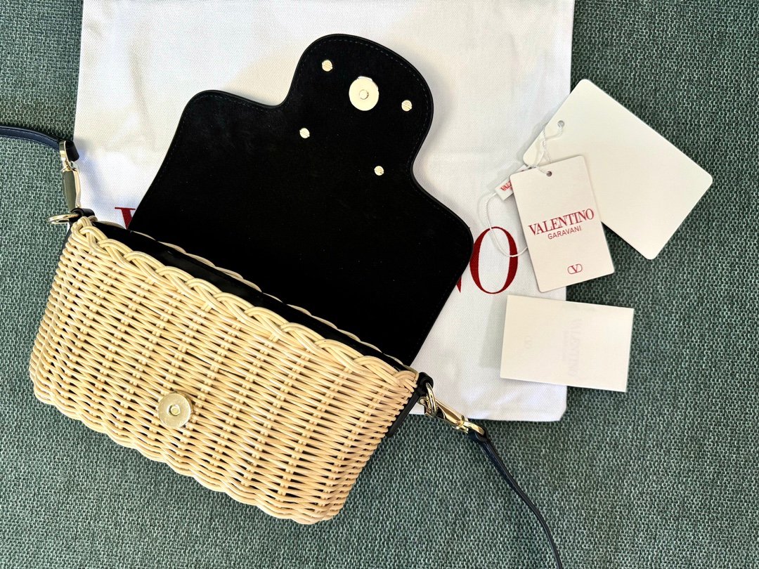 Valentino Bag - Image 6