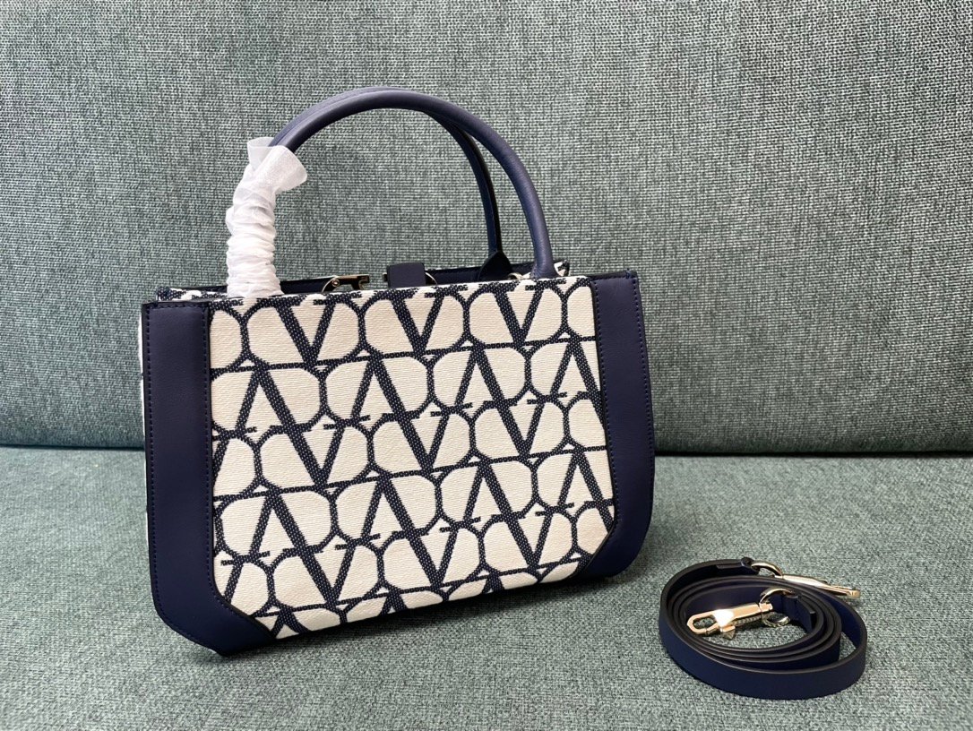 Valentino Bag - Image 6