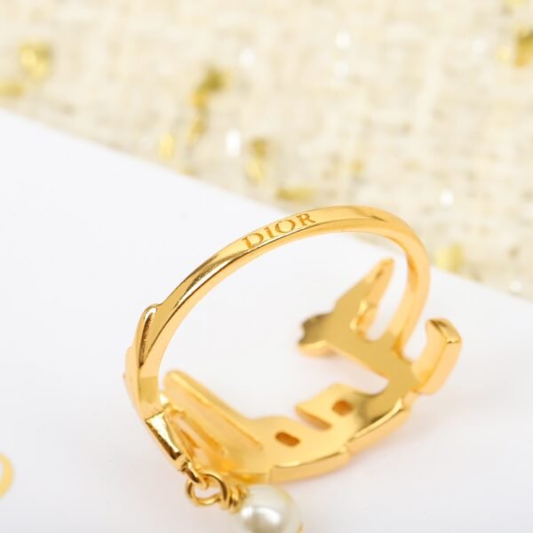 Dior - Image 4