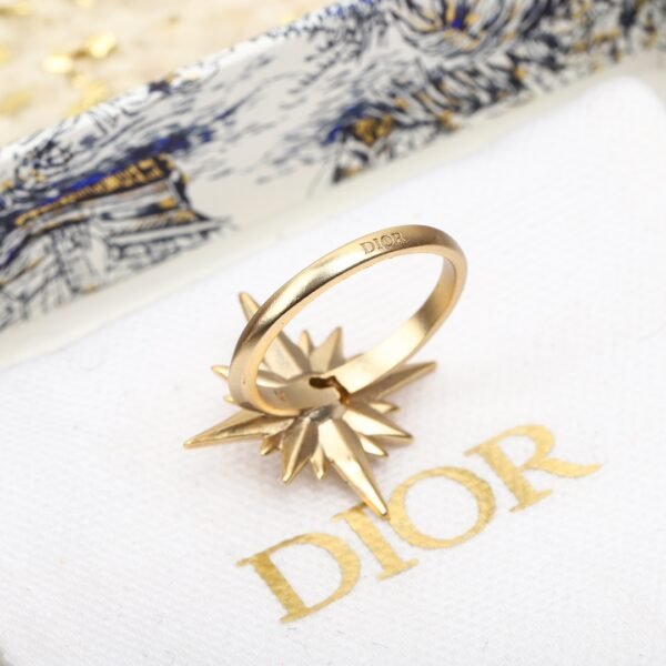 Dior - Image 4