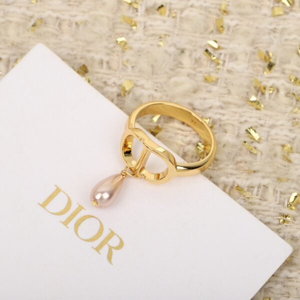 Dior - Image 4