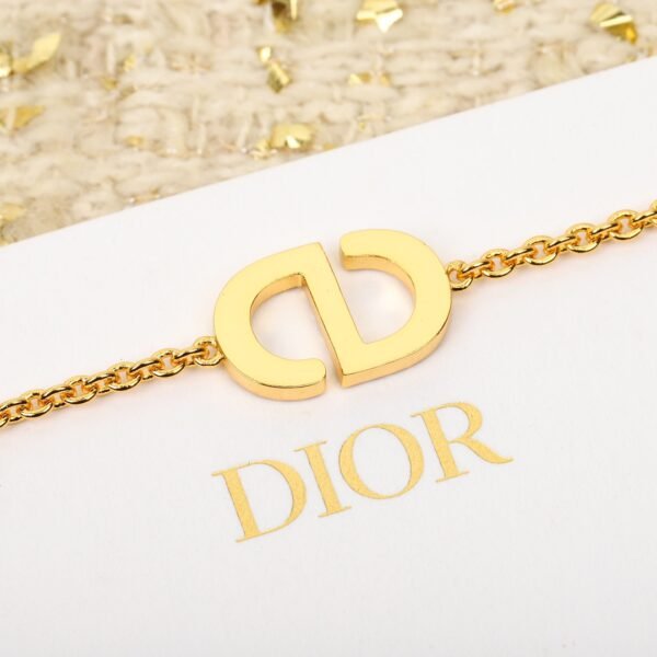 Dior - Image 4