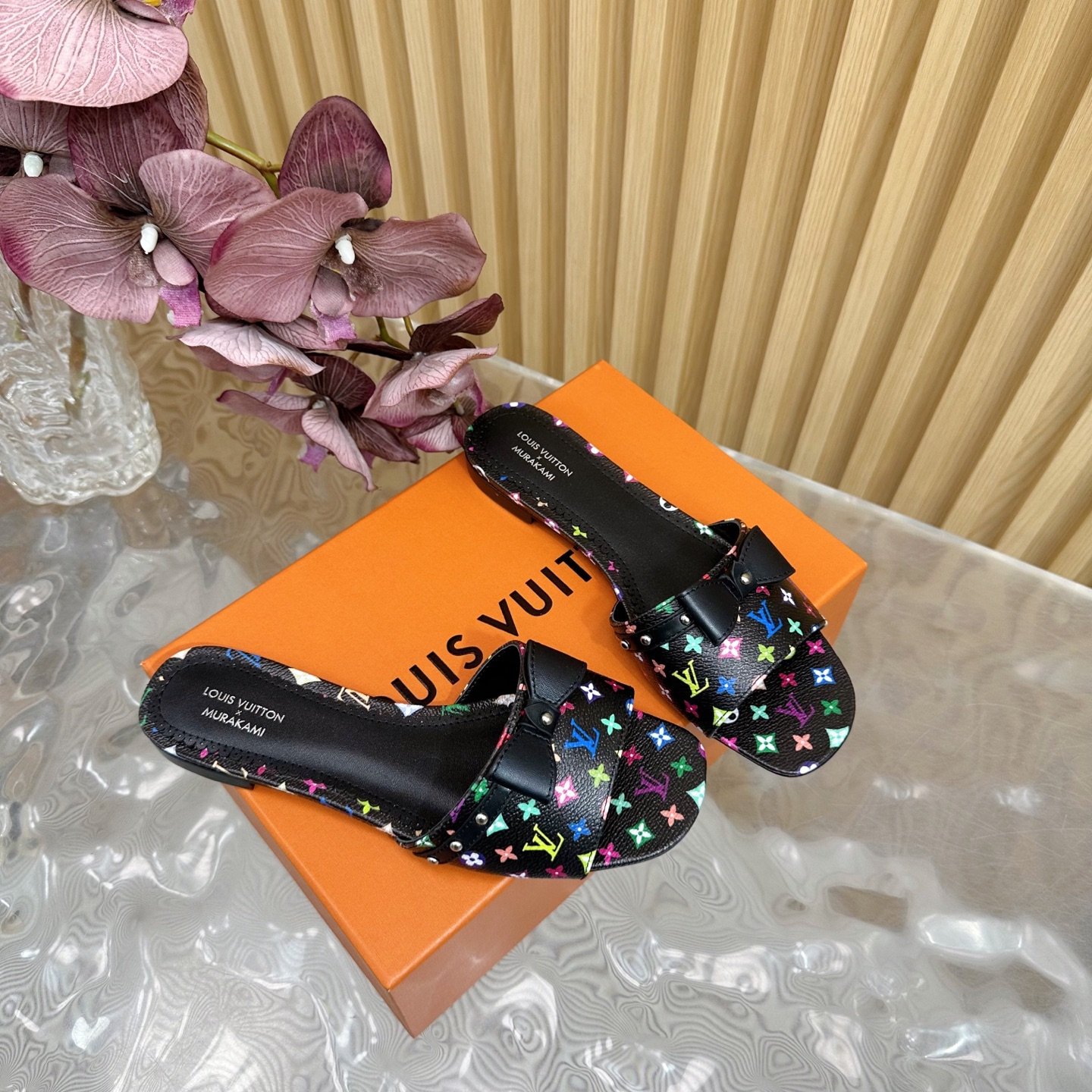 LV women - Image 5