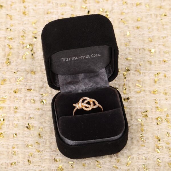 TIFFANY - Image 4