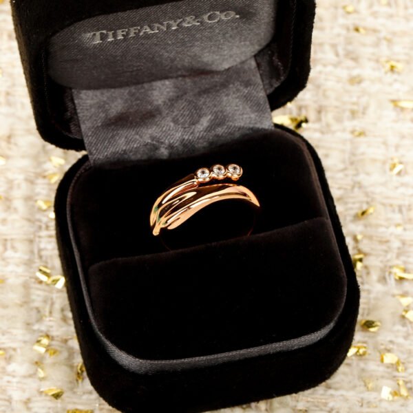 TIFFANY - Image 4