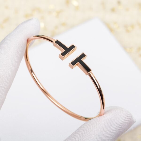 TIFFANY - Image 4