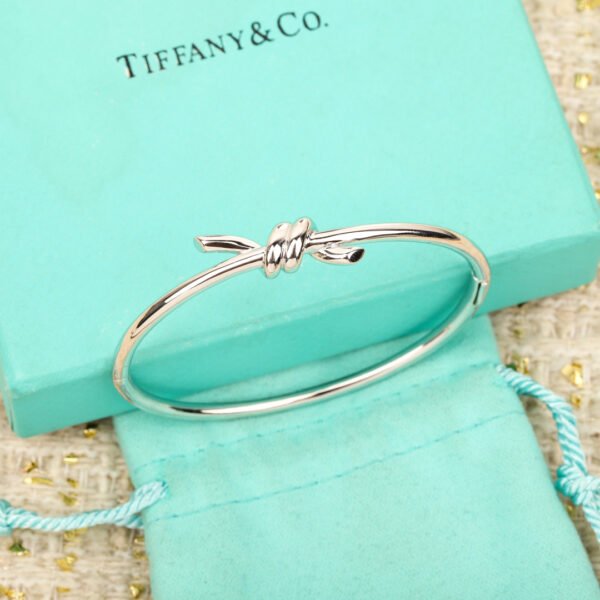 TIFFANY - Image 4