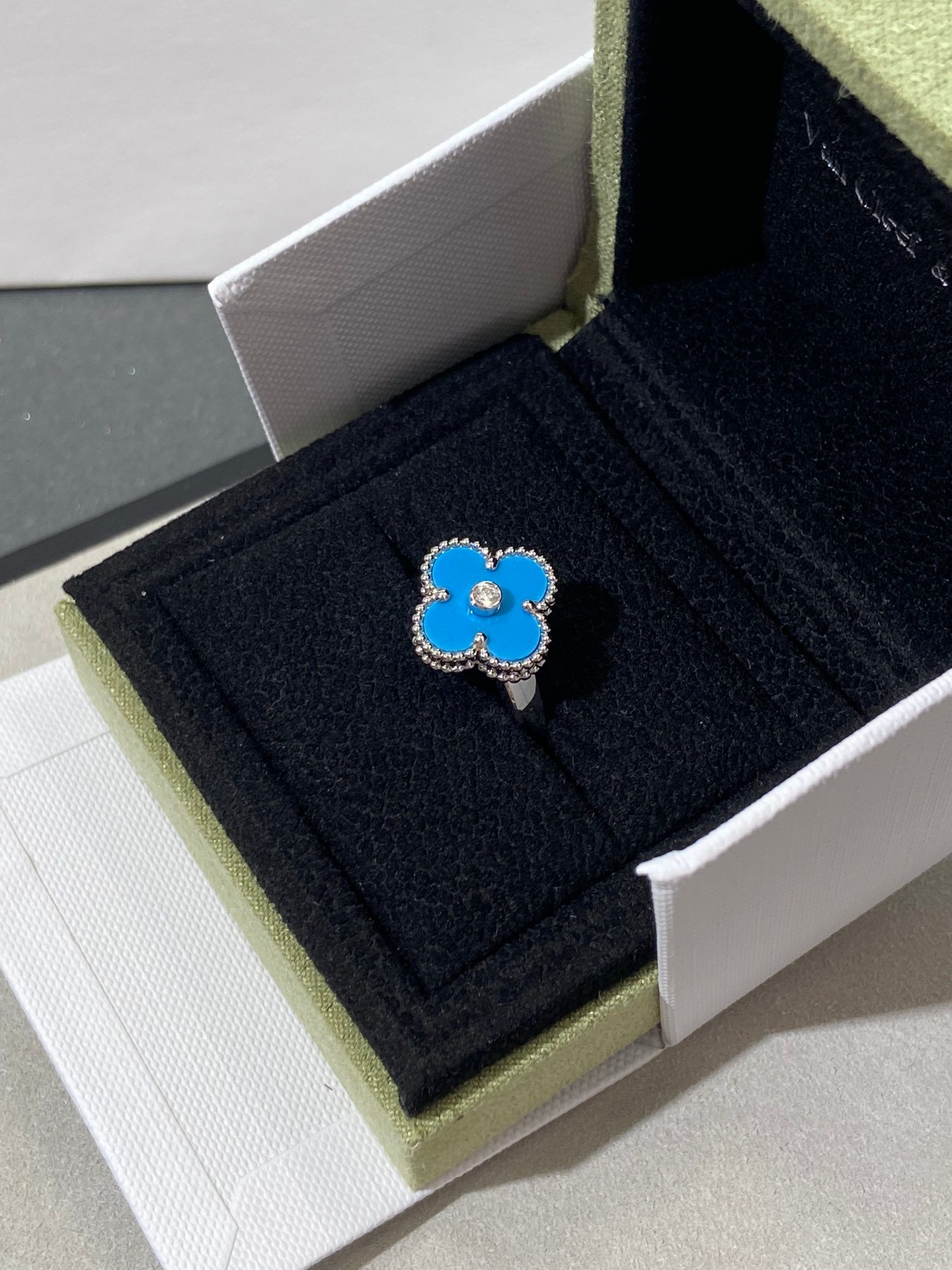 Van Cleef & Arpels - Image 4