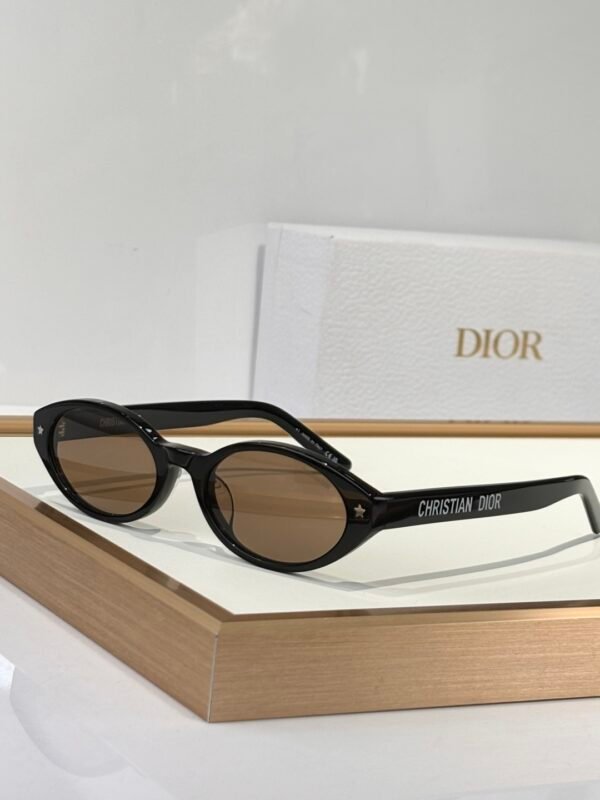 Dior - Image 4