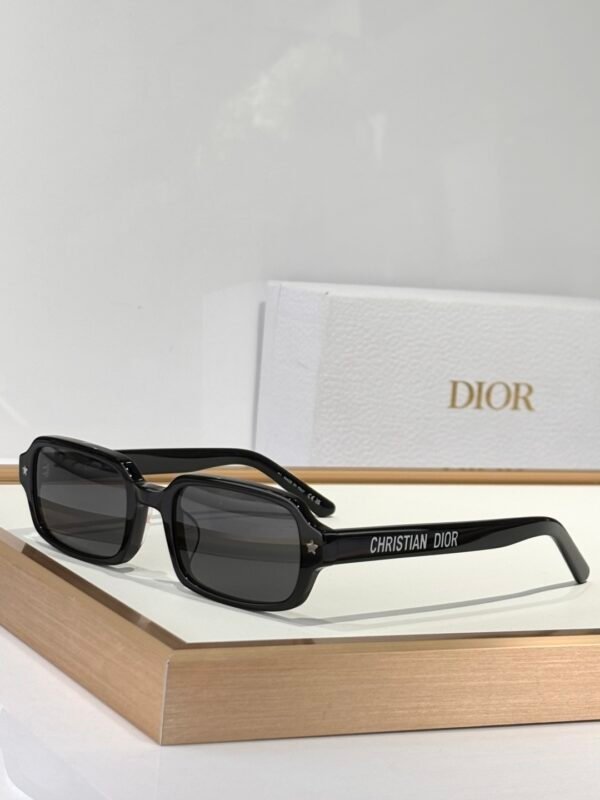 Dior - Image 4