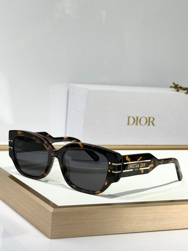 Dior - Image 4