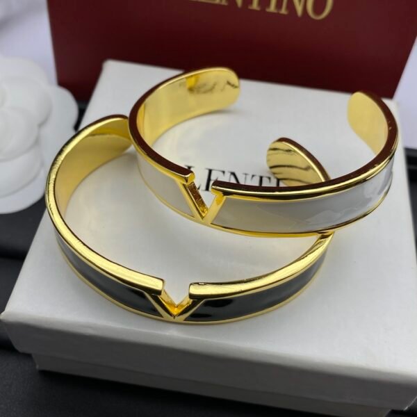 VELENTINO - Image 2