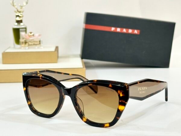 PRADA - Image 4