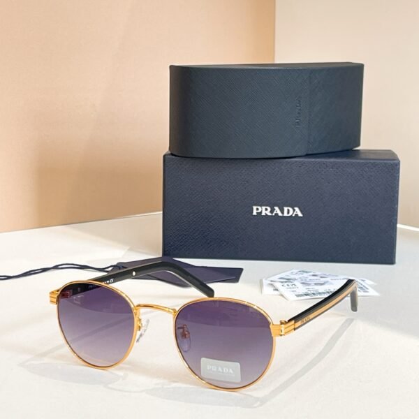 PRADA - Image 4