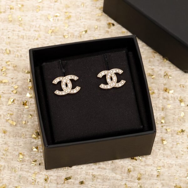 Chanel - Image 4