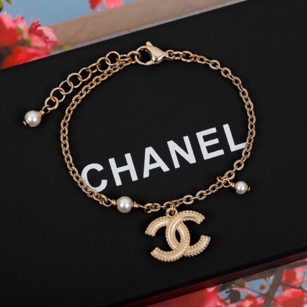 Chanel - Image 4
