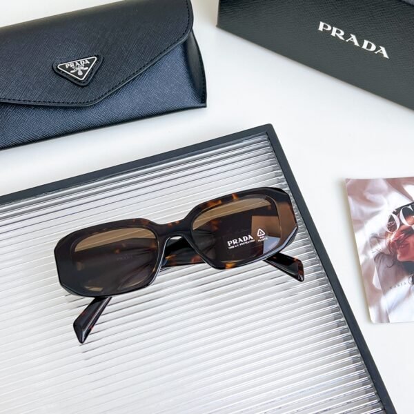 PRADA - Image 4