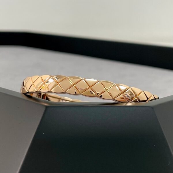 Chanel - Image 4