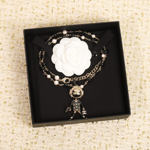 Chanel - Image 4