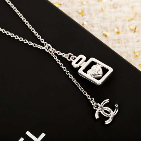 Chanel - Image 4