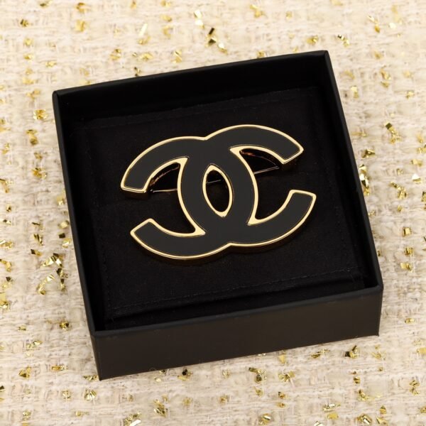 Chanel - Image 4