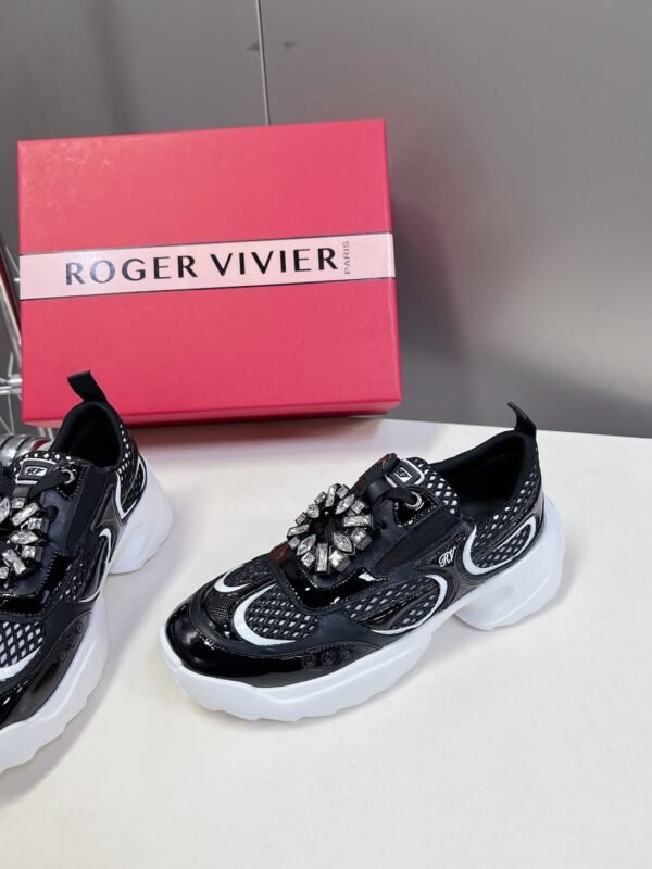 Roger Vivier - Image 6