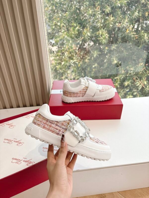 Roger Vivier - Image 6