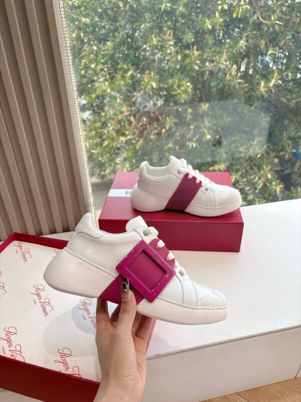 Roger Vivier - Image 5