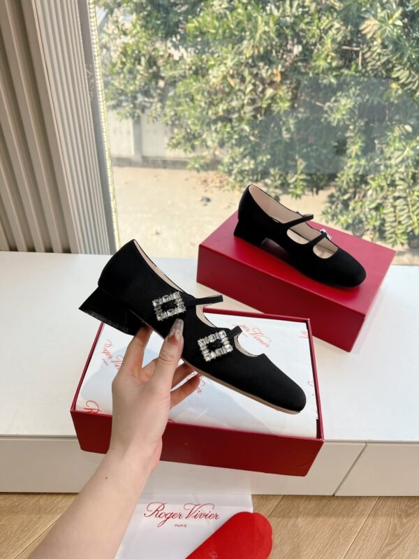 Roger Vivier - Image 6