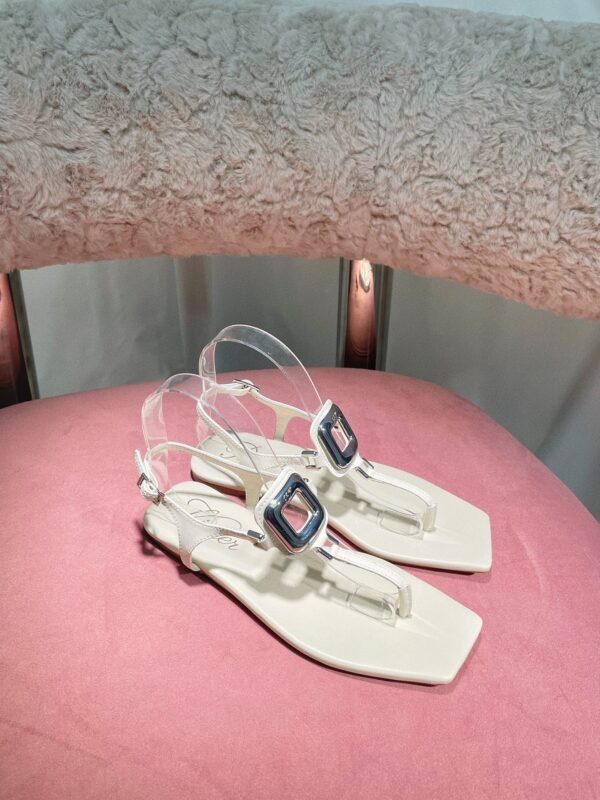 Roger Vivier - Image 6