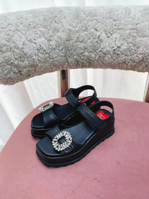 Roger Vivier - Image 6