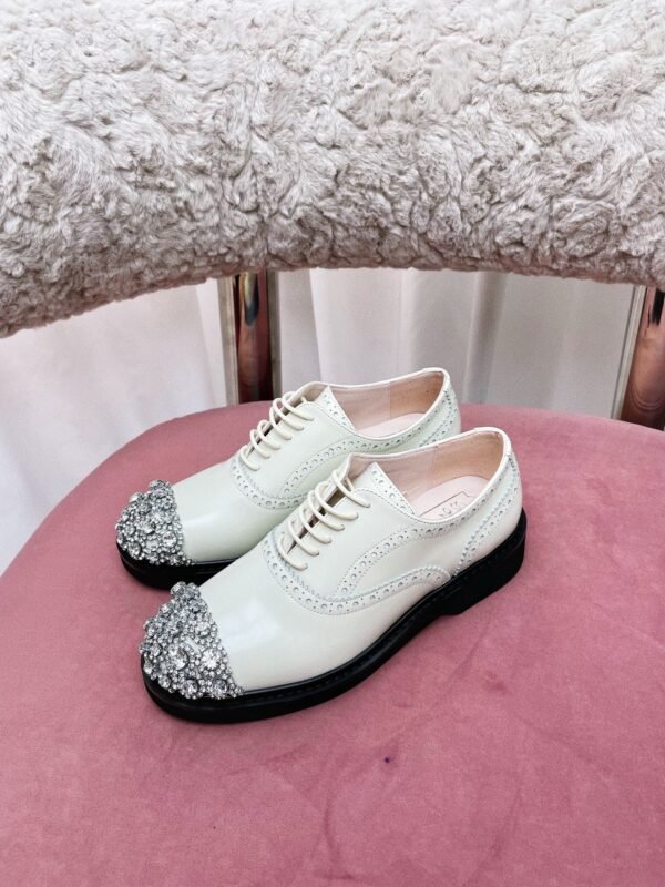 Roger Vivier - Image 6