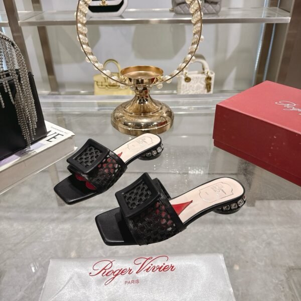 Roger Vivier - Image 4