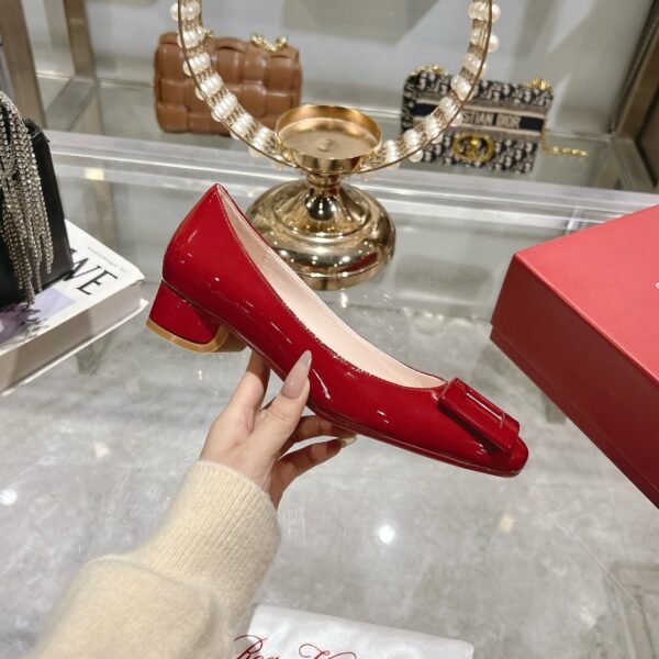 Roger Vivier - Image 6