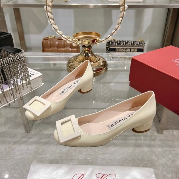 Roger Vivier - Image 6