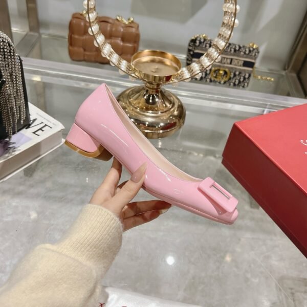 Roger Vivier - Image 6