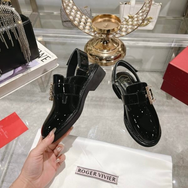 Roger Vivier - Image 6